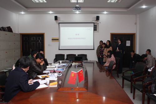 老王论坛
开展“创青春”大学生创业大赛院内模拟答辩1.jpg